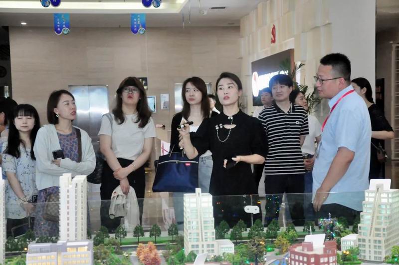 1702089775785149.jpg 640 (1).jpg