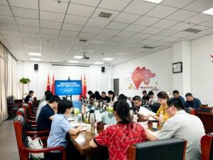 洛陽(yáng)經(jīng)開(kāi)區(qū)管委會(huì)副主任馮治國(guó)率隊(duì)調(diào)研炎黃科技園