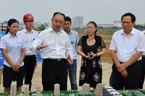 河南省委常委、洛陽市委書記陳雪楓調(diào)研炎黃科技園